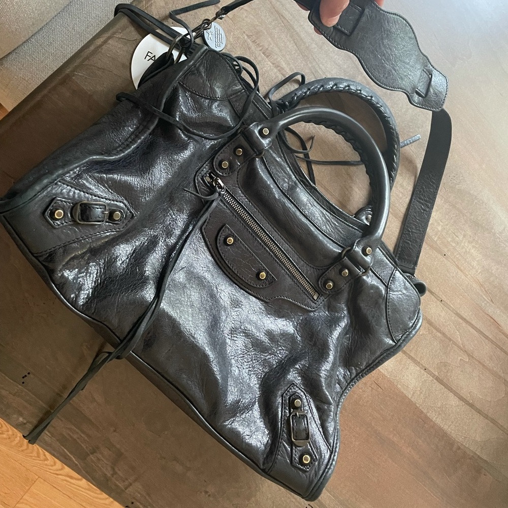 Balenciaga Agneau Classic Hardware City Black